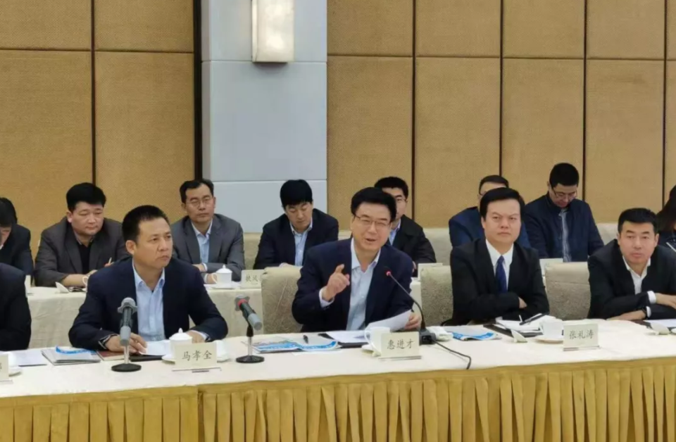 宝鸡·粤港澳大湾区企业家座谈会召开,史泽华受邀参会并发言